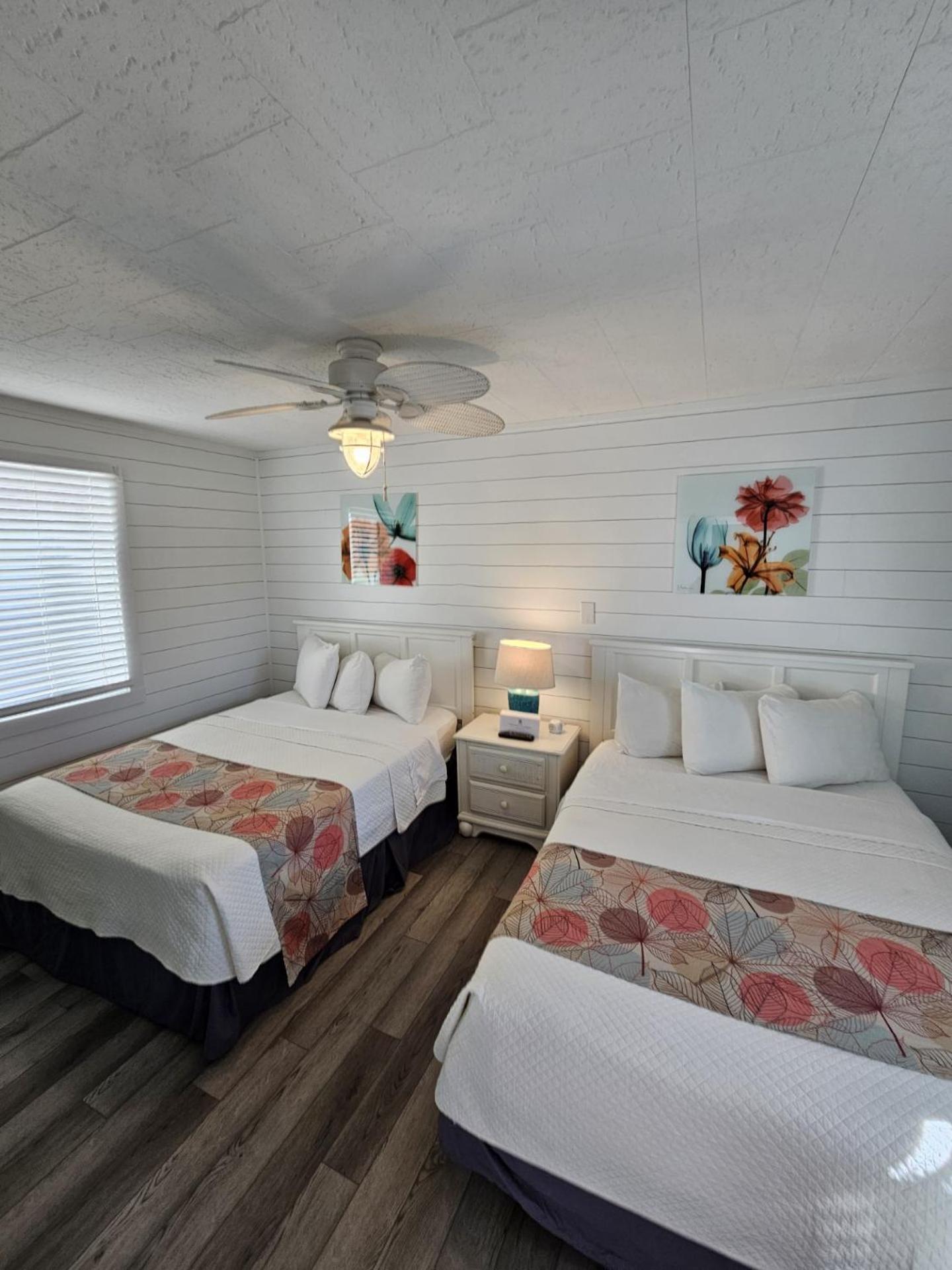 Island Guesthouse And Motel Obx Мантео Экстерьер фото