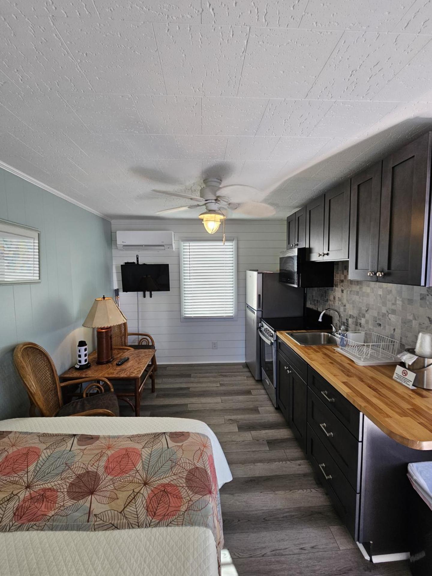 Island Guesthouse And Motel Obx Мантео Экстерьер фото