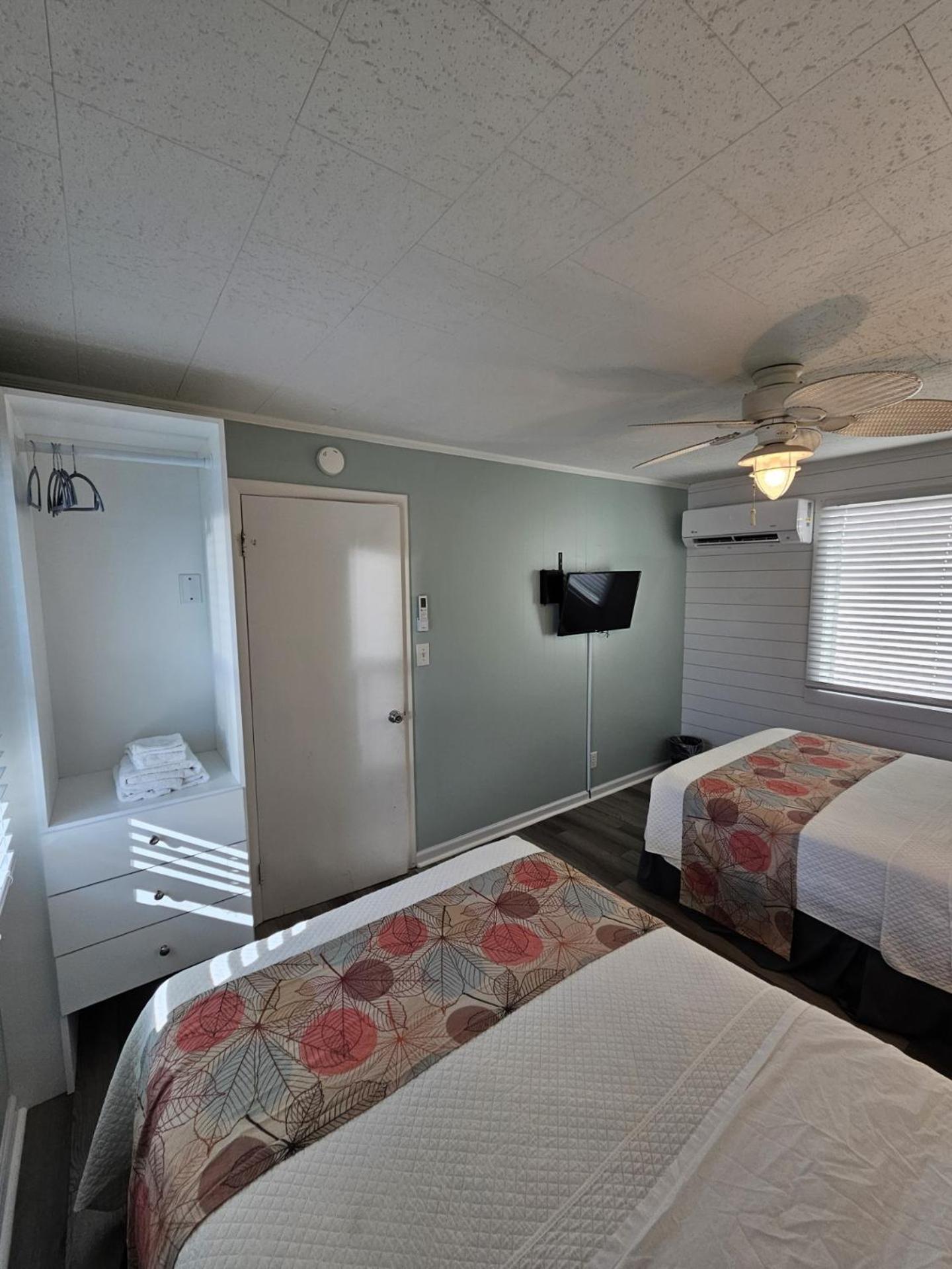 Island Guesthouse And Motel Obx Мантео Экстерьер фото