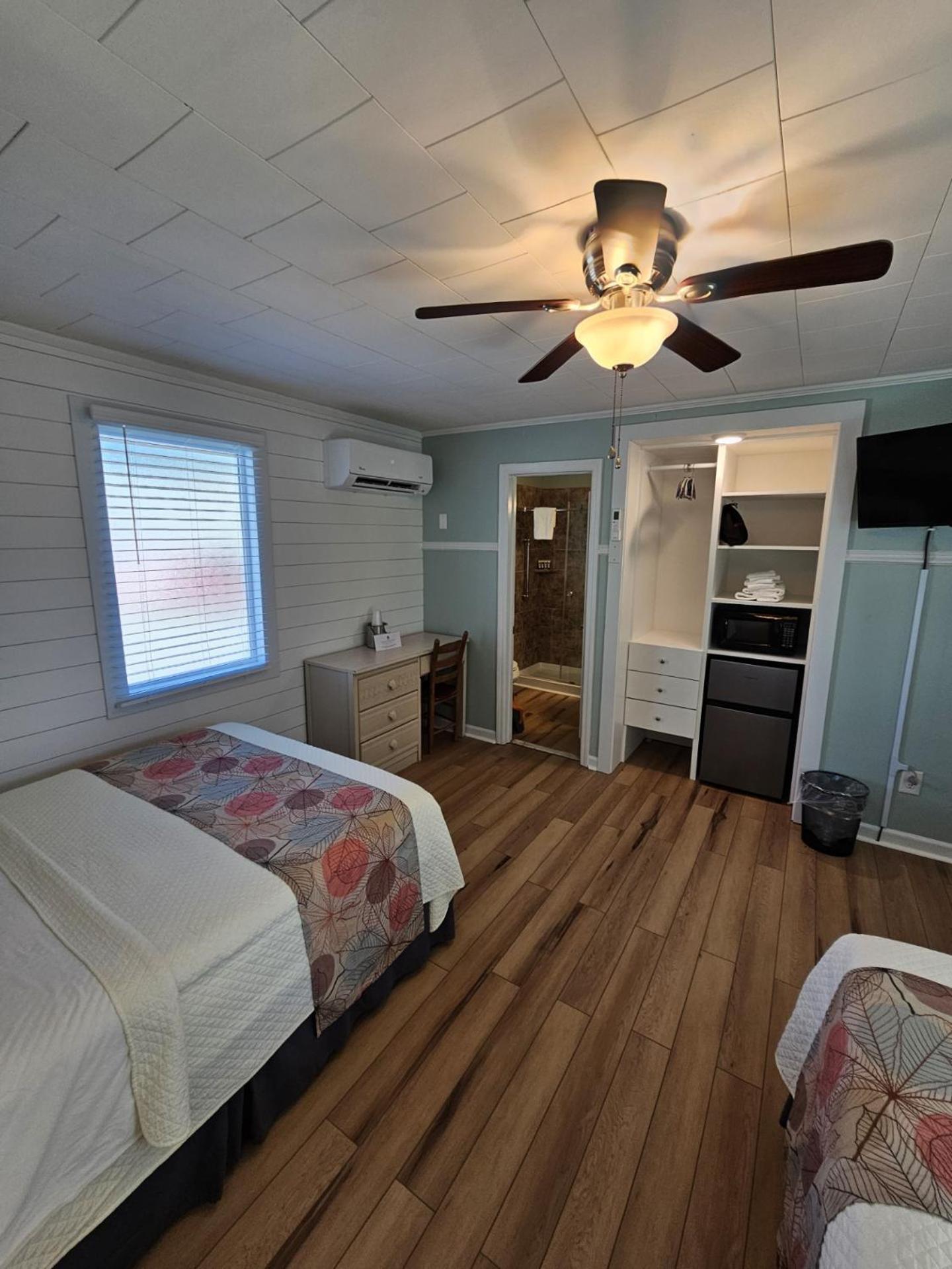 Island Guesthouse And Motel Obx Мантео Экстерьер фото