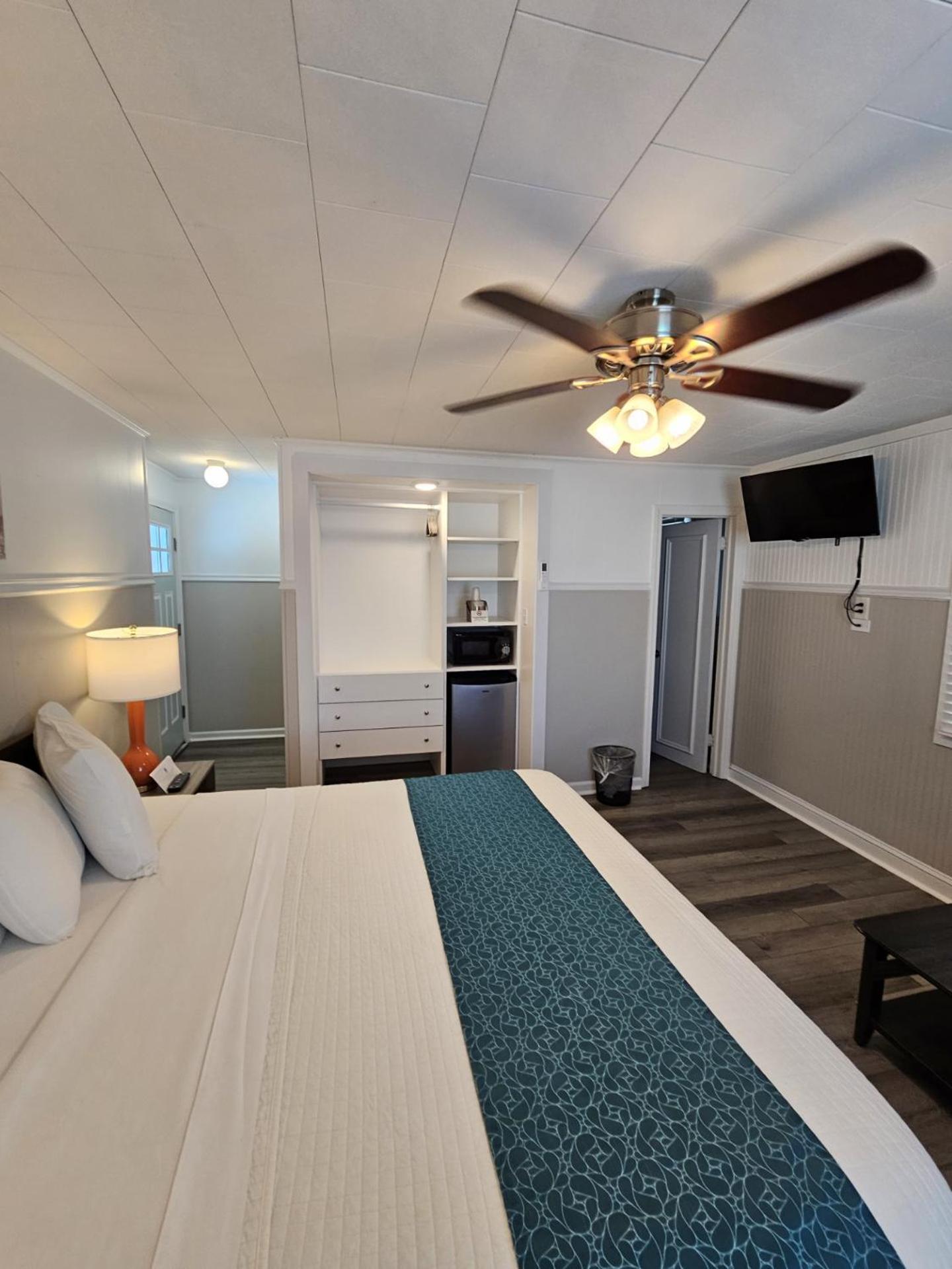 Island Guesthouse And Motel Obx Мантео Экстерьер фото