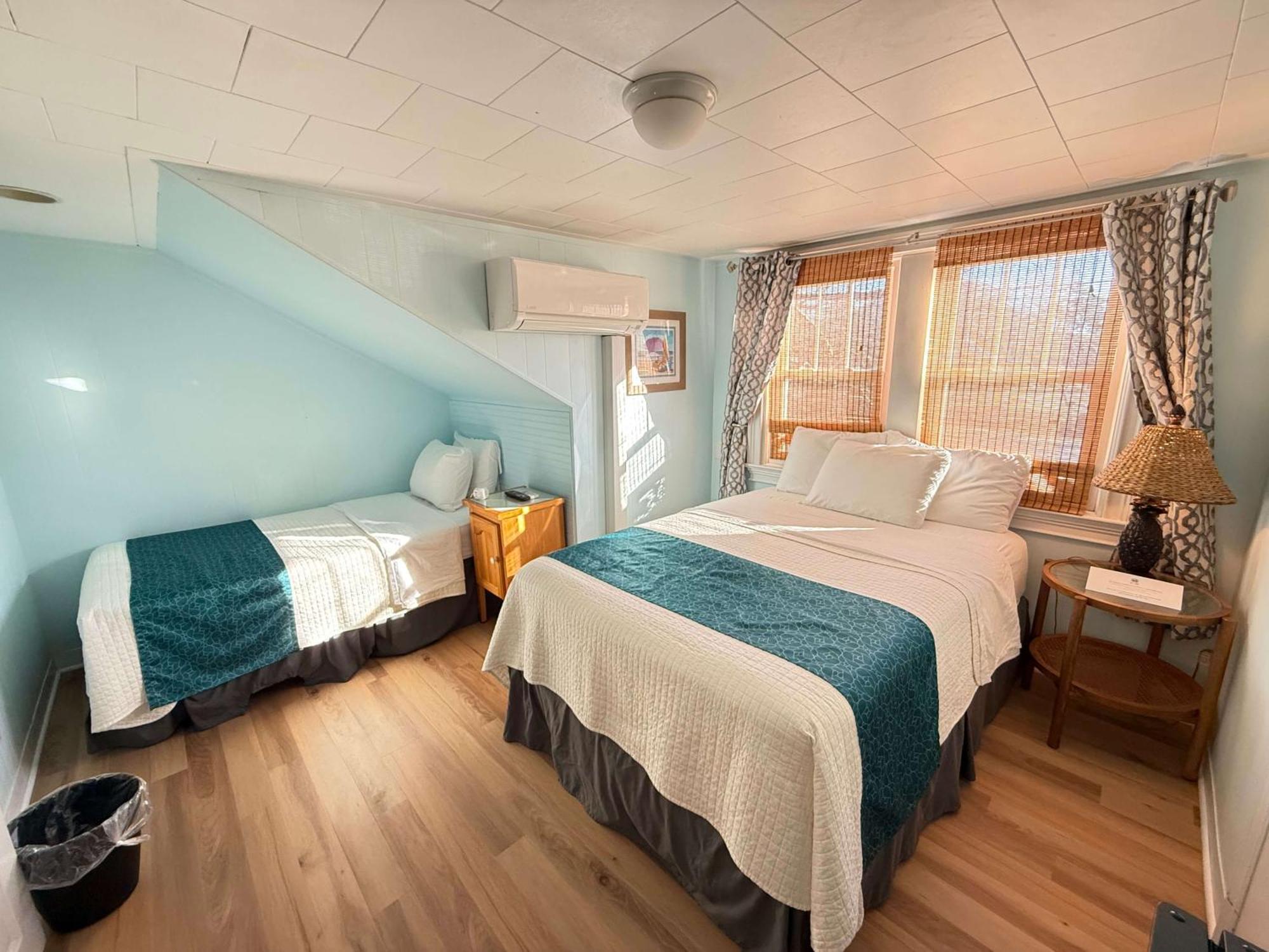 Island Guesthouse And Motel Obx Мантео Экстерьер фото
