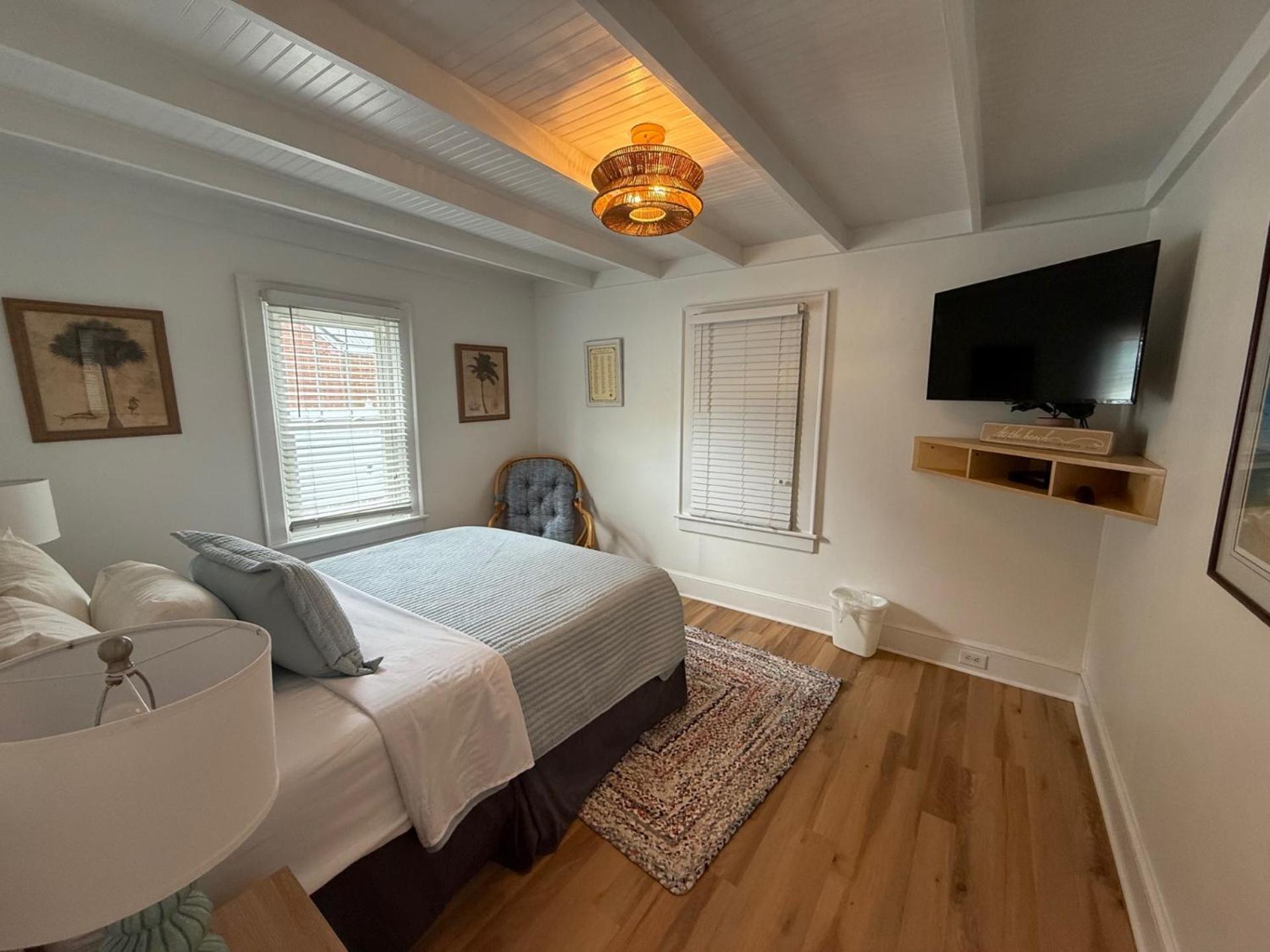 Island Guesthouse And Motel Obx Мантео Экстерьер фото